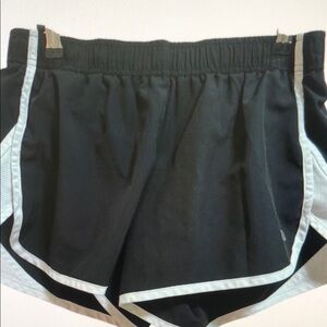 Xersion Black and White Short Athletic Shorts - Size Small
